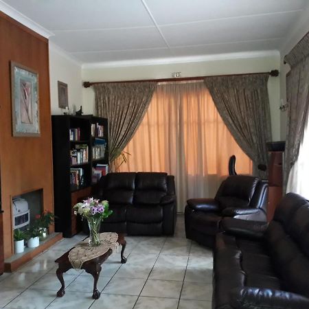 Upper Houghton Guesthouse Johannesburg Dış mekan fotoğraf